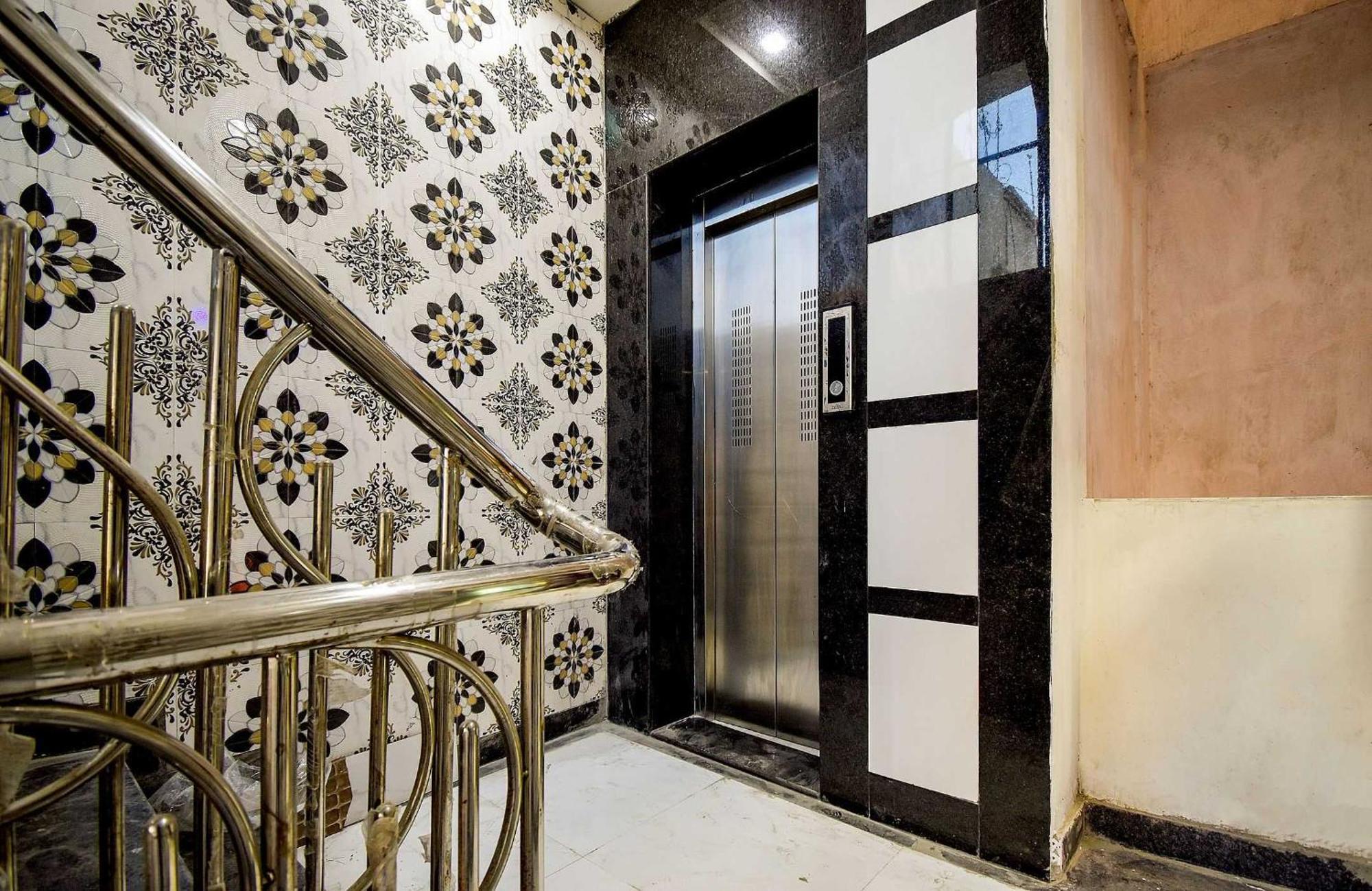 Oyo Flagship Mariyam Service Apartments Нагпур Екстериор снимка